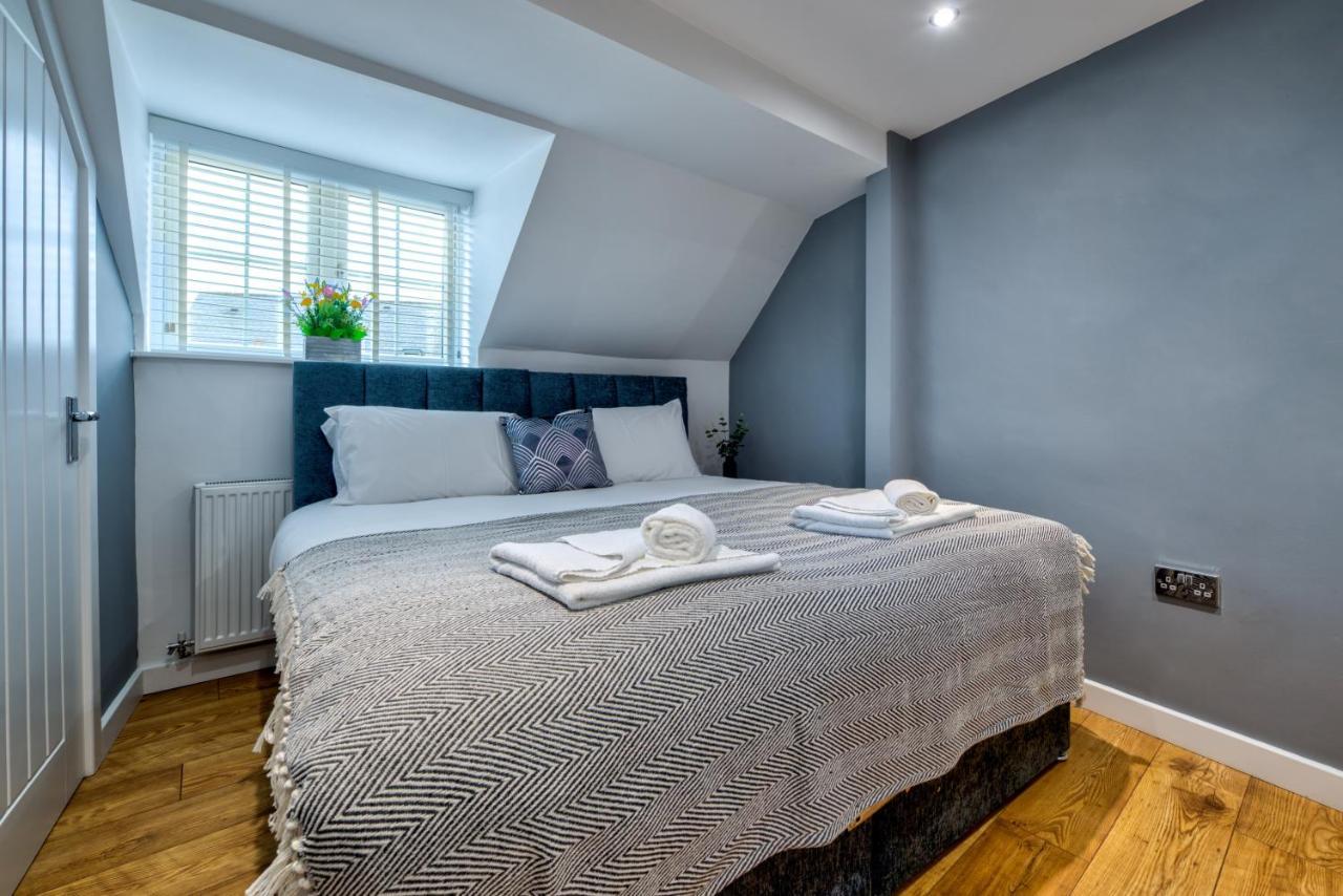 Stamford Central Stay - Stylish 2-Bed Apartment With Wifi Exterior photo